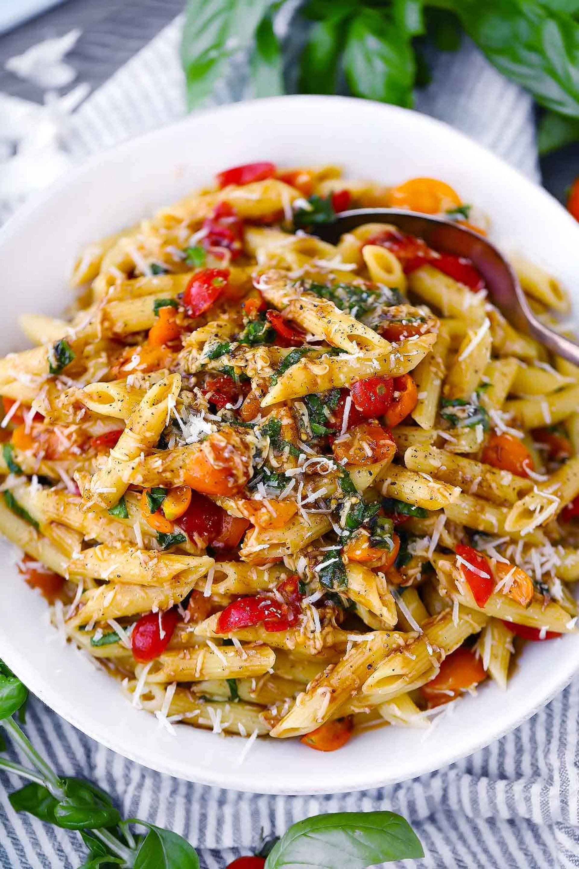 Bruschetta Chicken with Green Veggies and Pasta