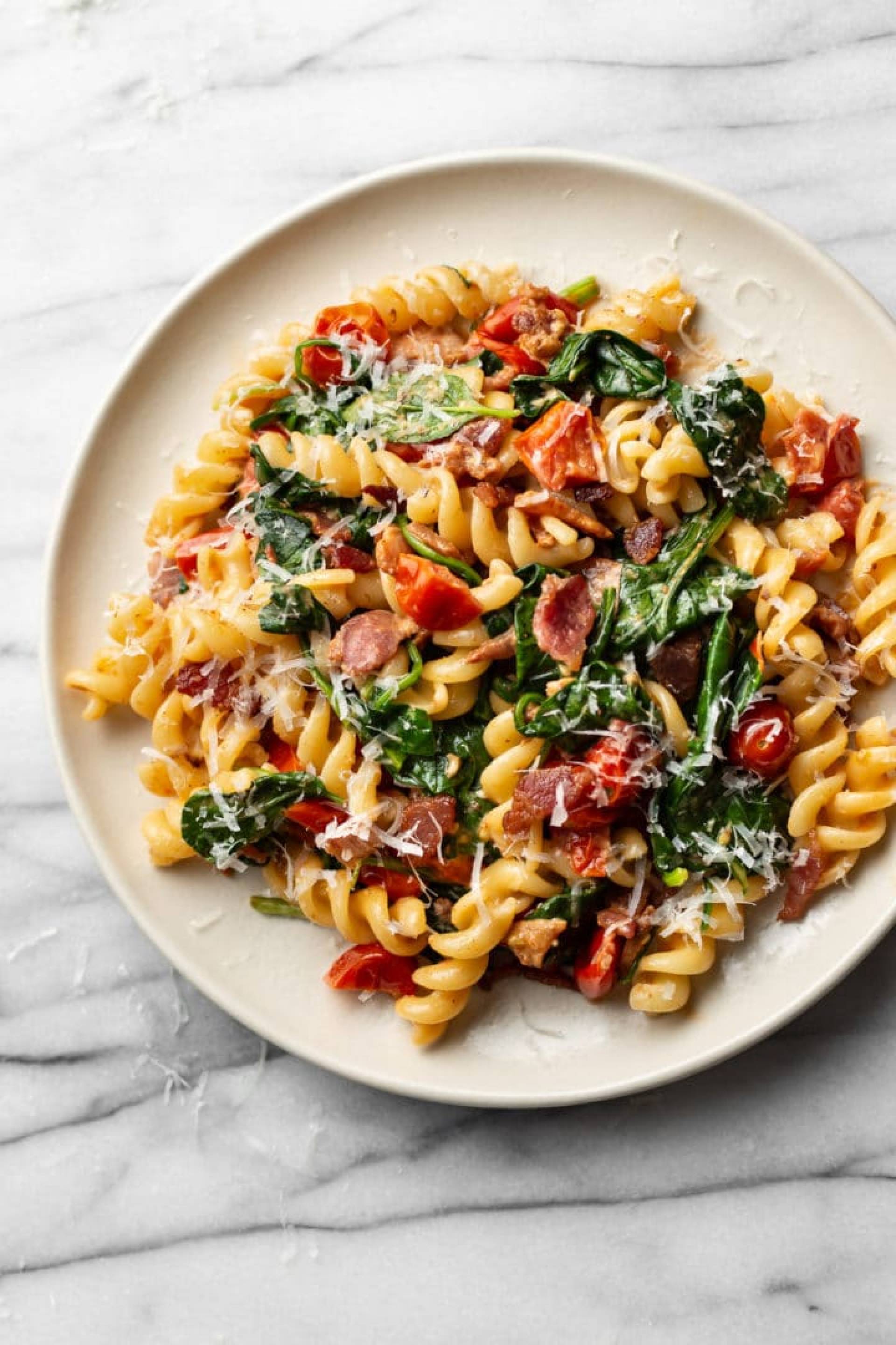 Heirloom BLT Summer Pasta with Grilled Chicken