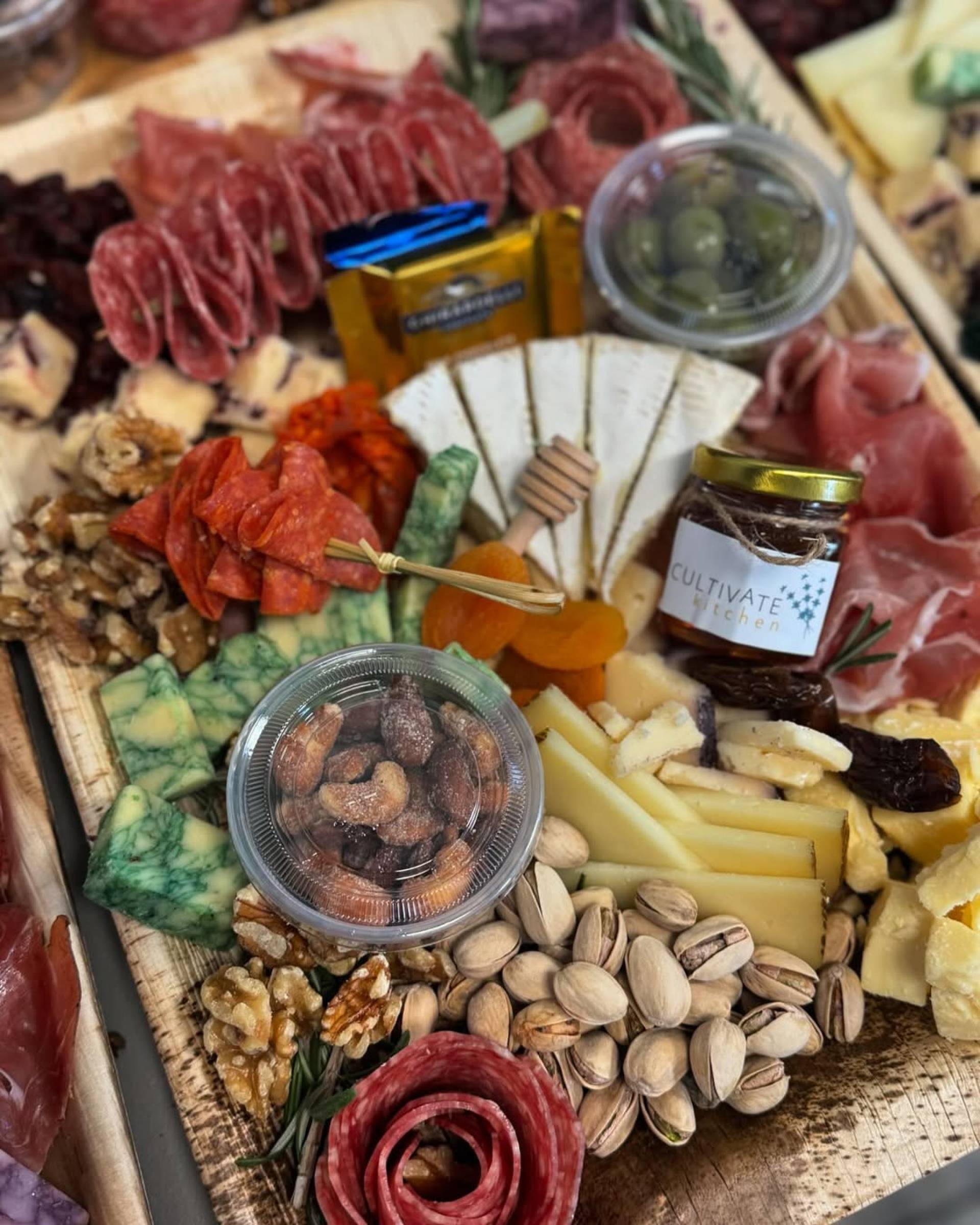 Thanksgiving Harvest Charcuterie Board - THANKSGIVING MENU