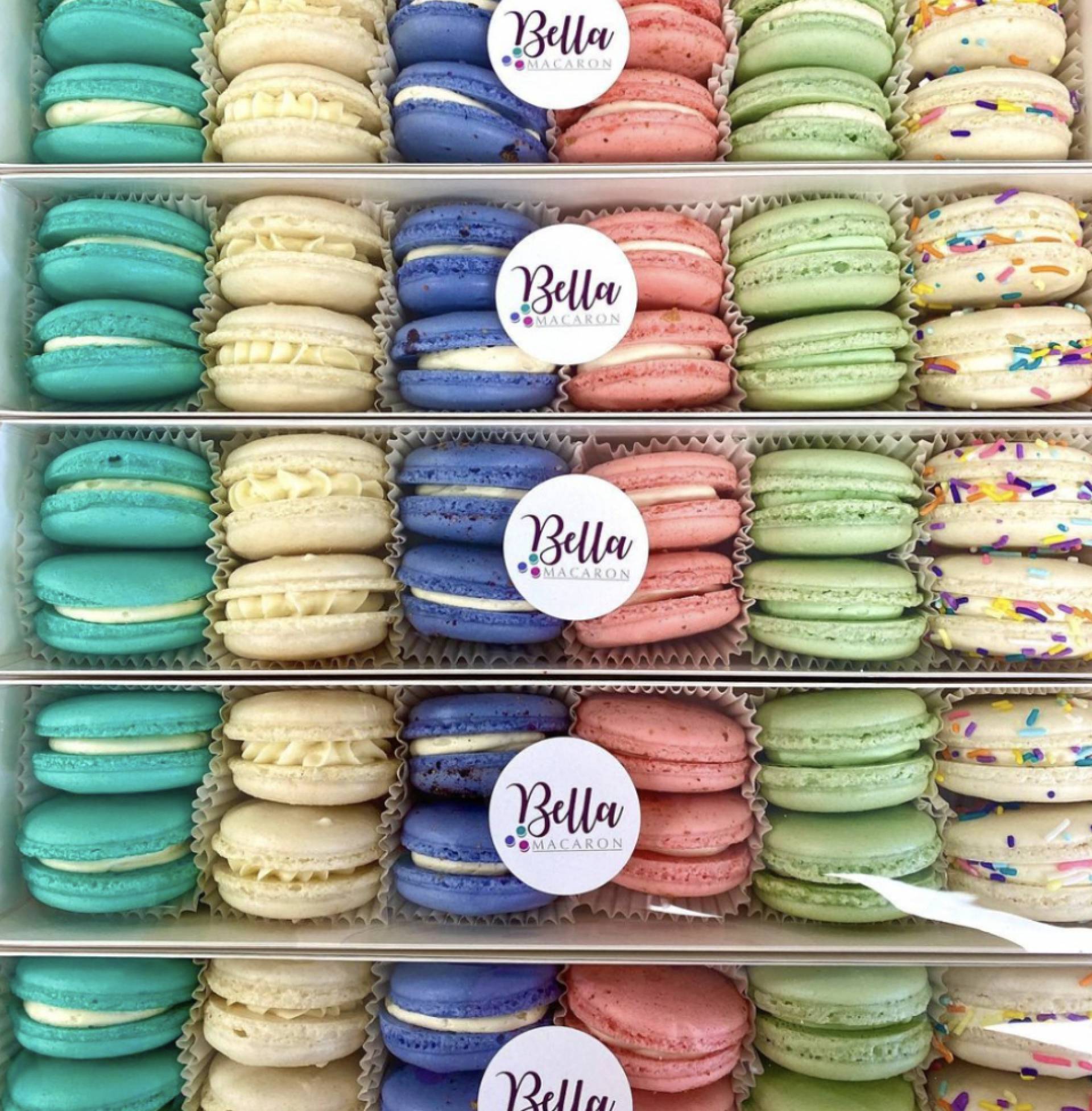 Bella Holiday Macaron Bundle - HOLIDAY MENU