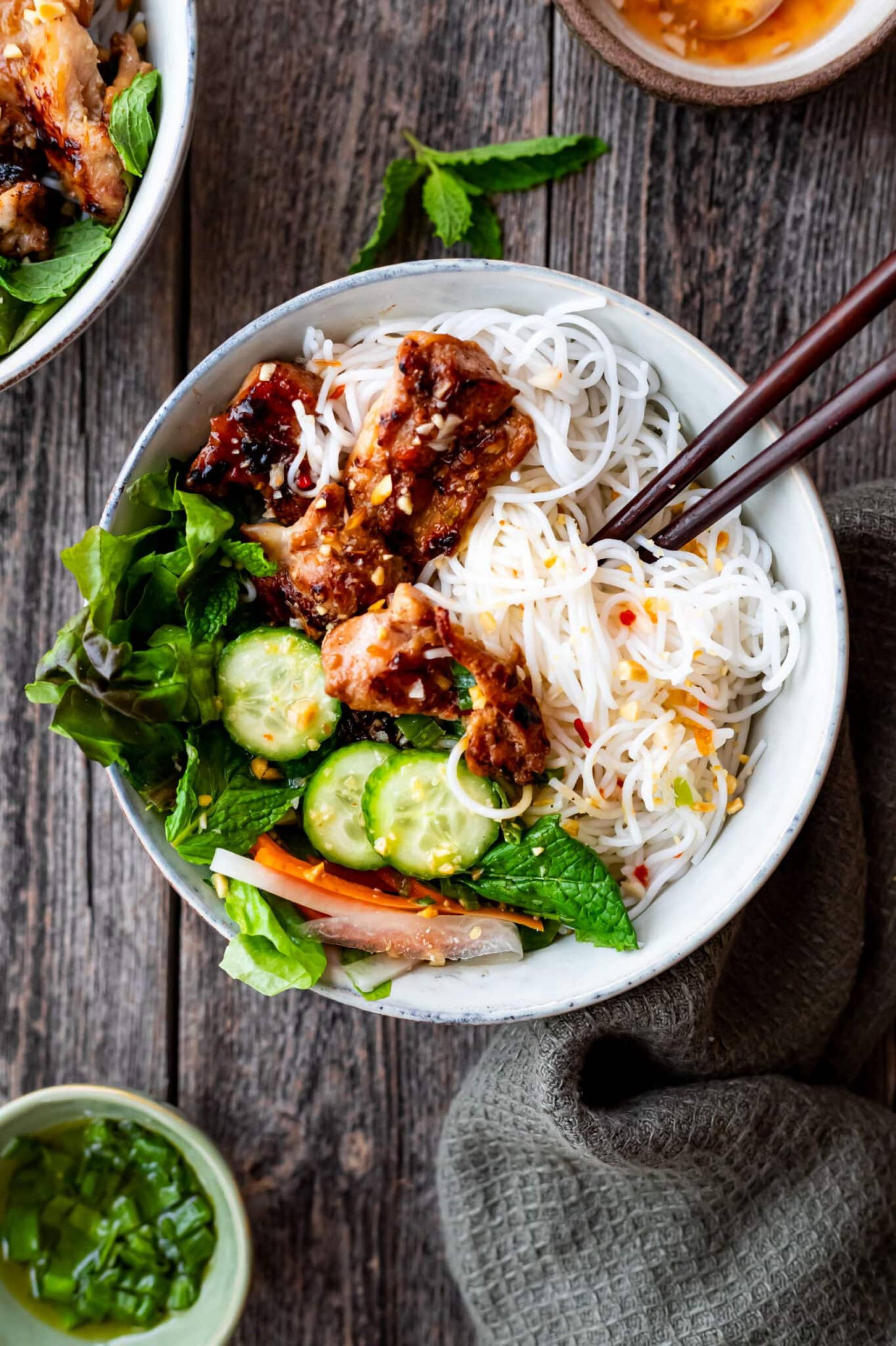 Vietnamese Lemongrass Chicken Noodles