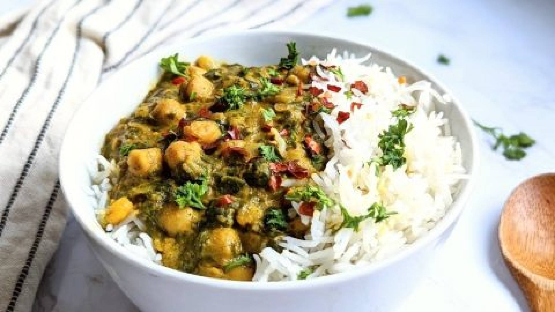 Chana Saag with Chicken or Tofu