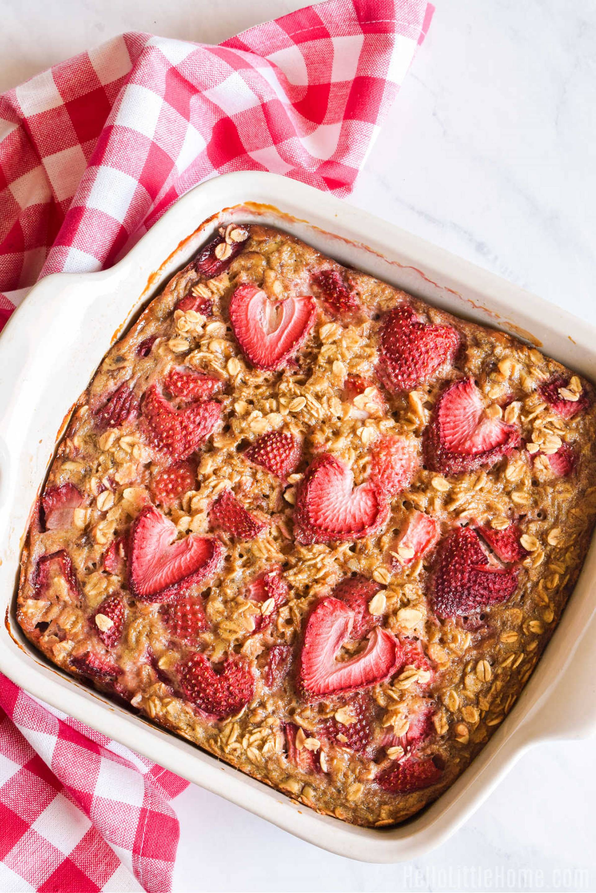 Strawberry Baked Oatmeal Breakfast Bars
